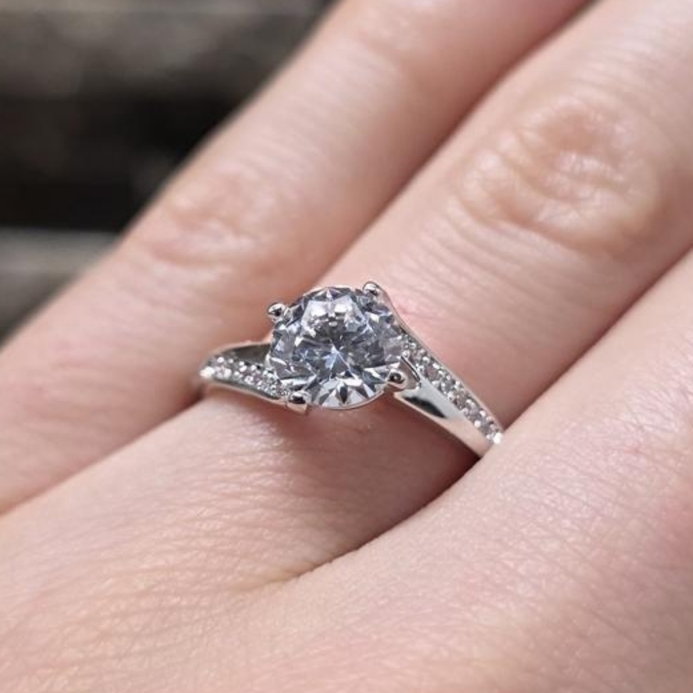 Xuping Bypass Round Solitaire CZ Ring White Gold Plated NWT Size 8 - Picture 4 of 6